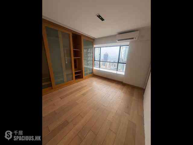 Mid Levels Central - The Grand Panorama Block 2 05