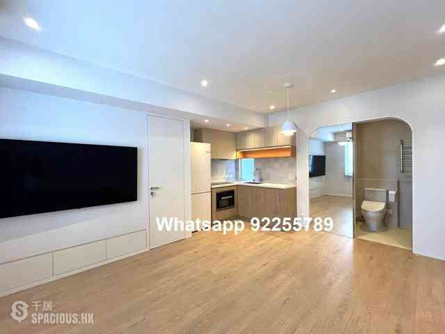 Sai Ying Pun - Golden Phoenix Court 01