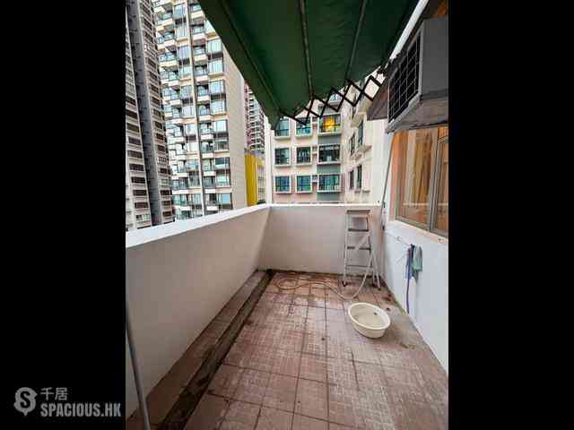 Soho - King Ho Building 01