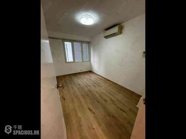 Wan Chai - Phoenix Court Block 1 03