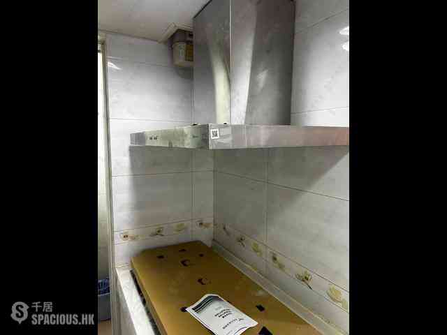 Wan Chai - Phoenix Court Block 1 04