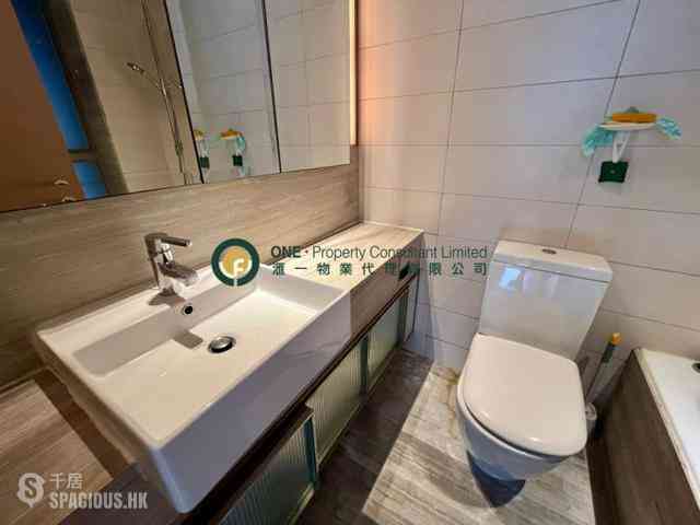 Sai Ying Pun - Island Crest 04