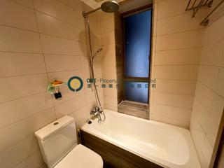 Sai Ying Pun - Island Crest 05