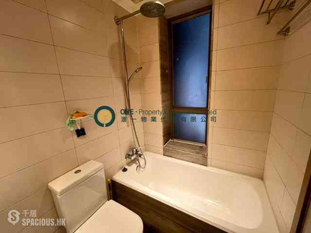 Sai Ying Pun - Island Crest 05