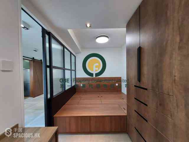 Mid Levels Central - Midland Court 08
