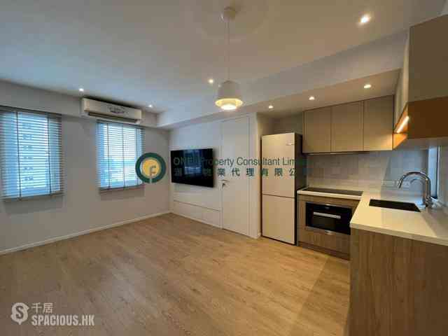 Sai Ying Pun - Golden Phoenix Court 01