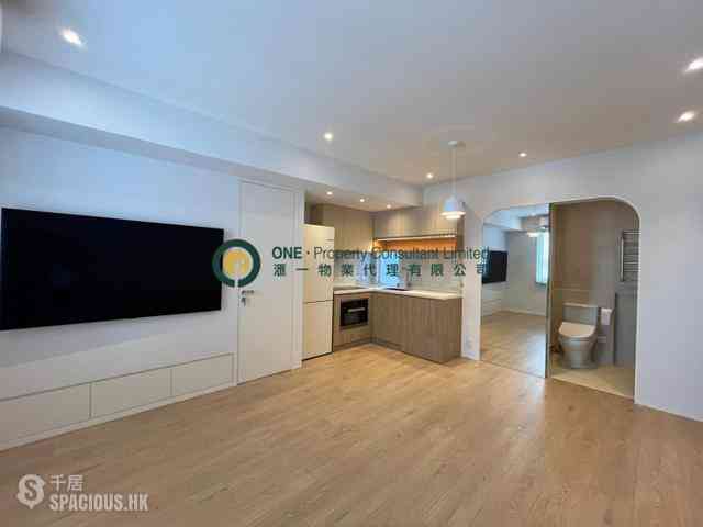 Sai Ying Pun - Golden Phoenix Court 02