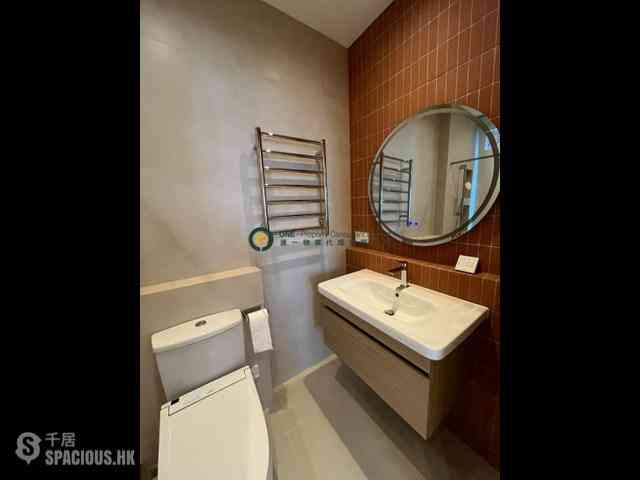 Sai Ying Pun - Golden Phoenix Court 04