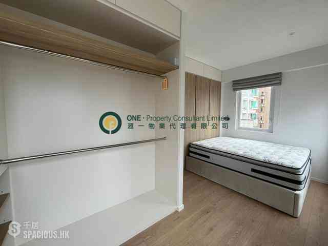 Sai Ying Pun - Golden Phoenix Court 09