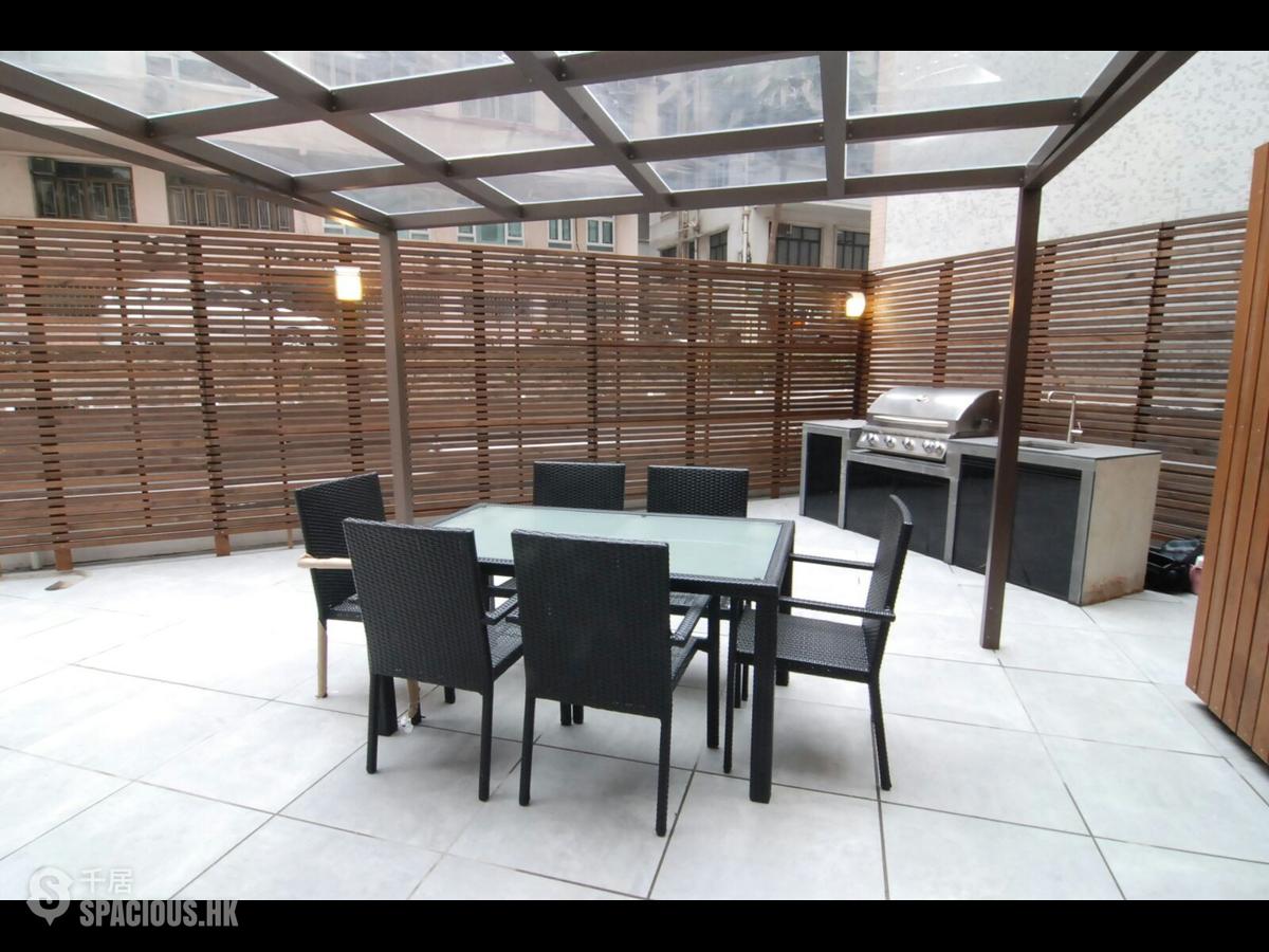 Sai Ying Pun - Golden Phoenix Court 01