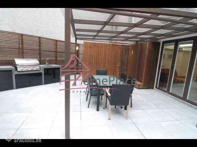 Sai Ying Pun - Golden Phoenix Court 01