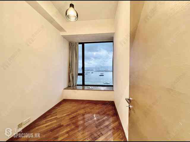 Shek Tong Tsui - Harbour One 03