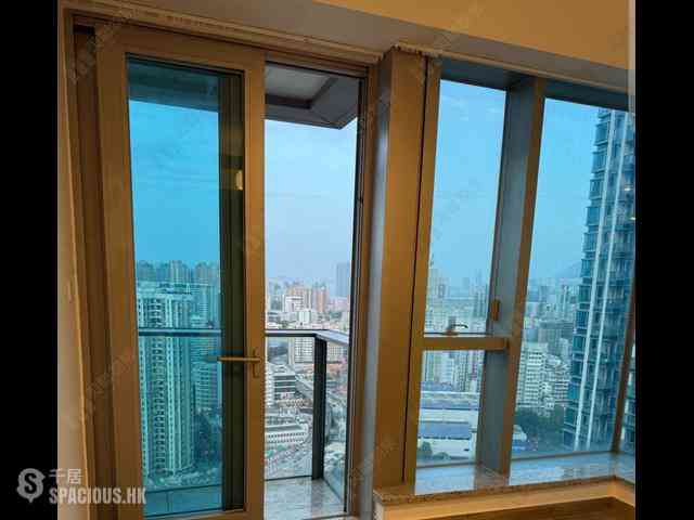Yau Ma Tei - The Coronation Tower 1 02