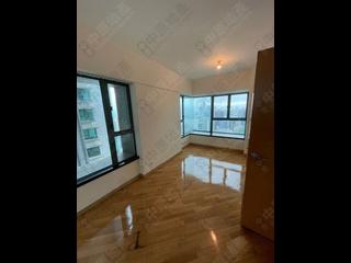 Mid Levels West - 80 Robinson Road 02