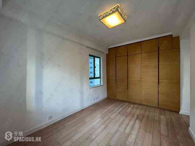 Mid Levels Central - Goldwin Heights 06