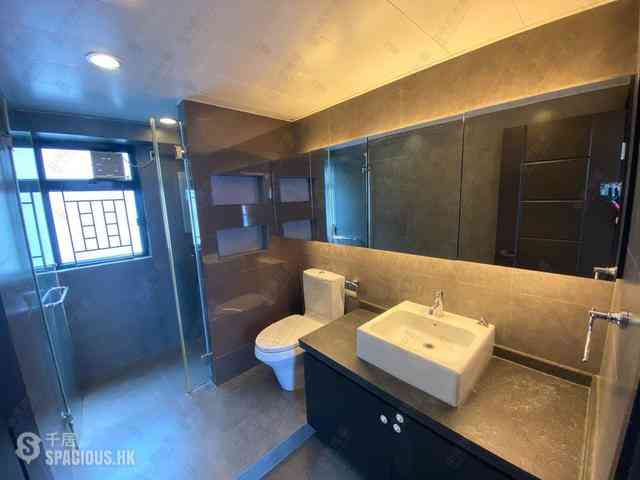 Mid Levels Central - The Grand Panorama Block 3 04