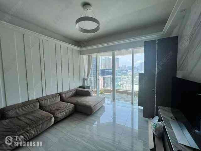 Tai Kok Tsui - Harbour Green Tower 1 01