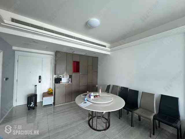 Tai Kok Tsui - Harbour Green Tower 1 02