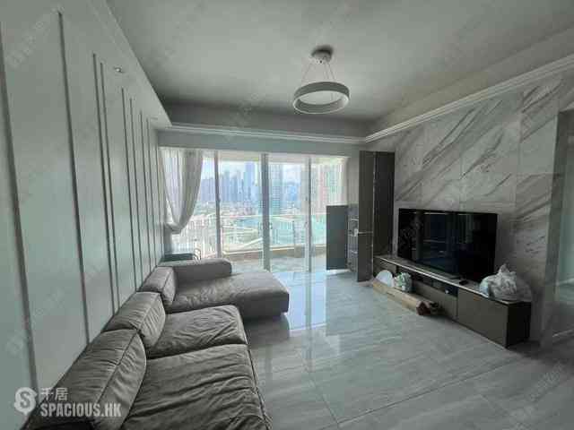 Tai Kok Tsui - Harbour Green Tower 1 03