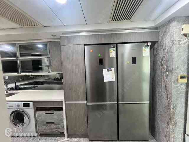 Tai Kok Tsui - Harbour Green Tower 1 08