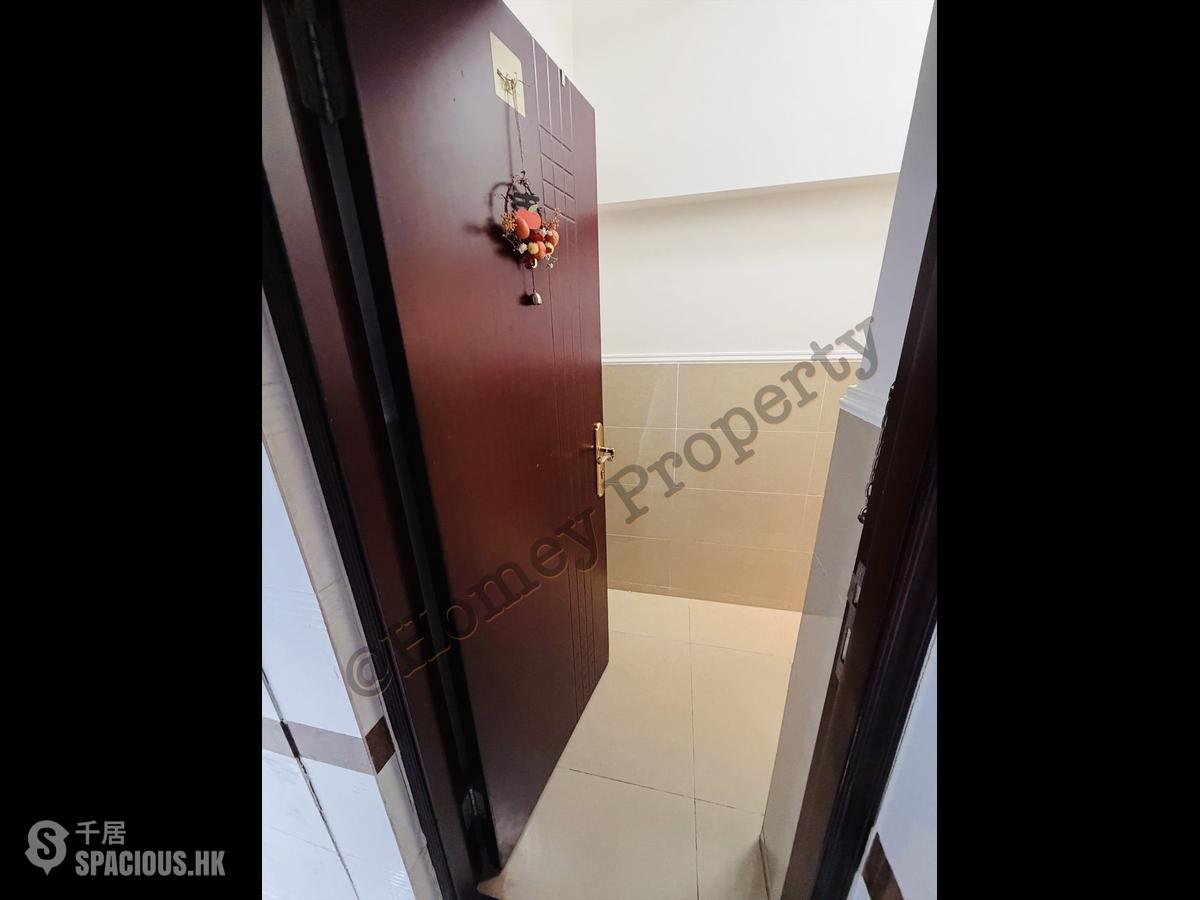 North Point - Majestic Apartments 01