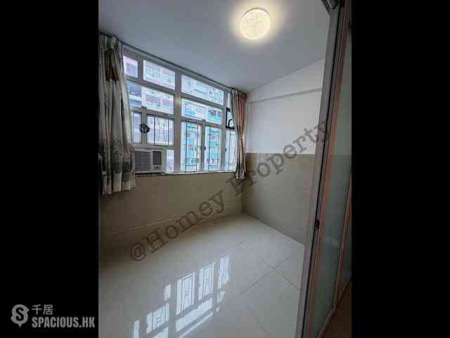 North Point - Majestic Apartments 08