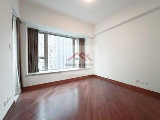 Wan Chai - The Avenue Phase 1 Block 5 08