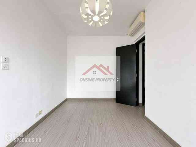 Sai Ying Pun - Island Crest 06