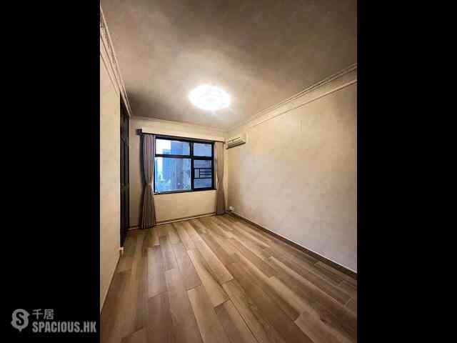 Mid Levels West - Parkway Court Block B 16