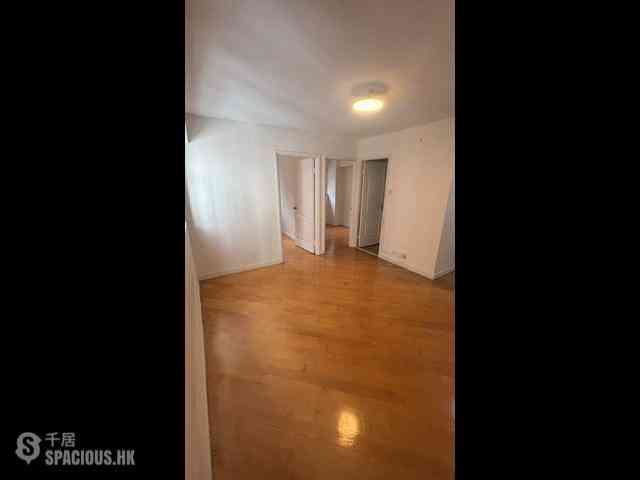 North Point - Chaton House 07