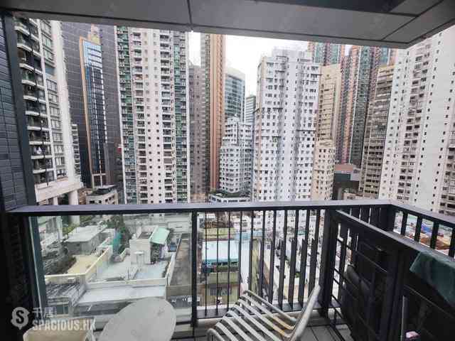 Sai Ying Pun - The Queens 04