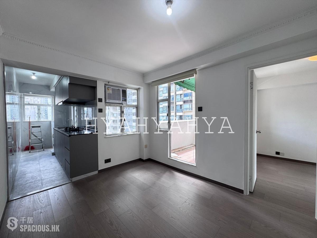 Soho - King Ho Building 01