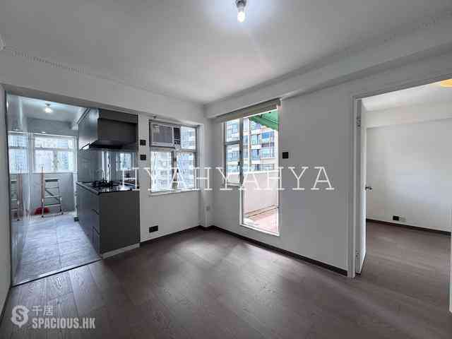 Soho - King Ho Building 01