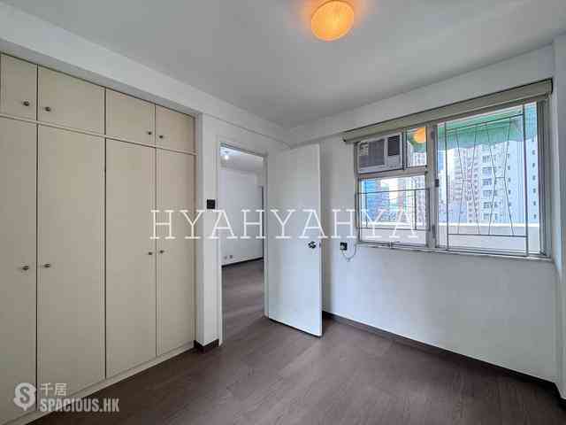 Soho - King Ho Building 04
