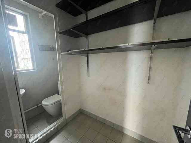 Sai Ying Pun - Island Crest Block 1 09