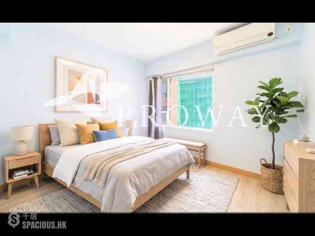 Mid Levels Central - Merry Court 05
