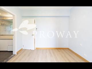 Mid Levels Central - Merry Court 03