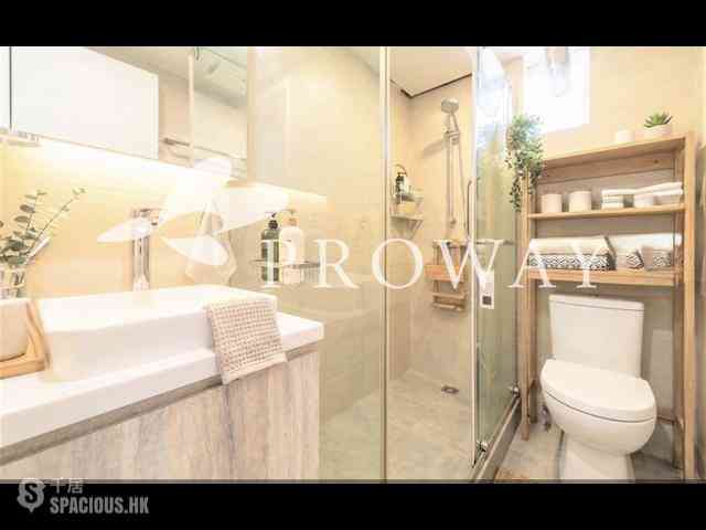 Mid Levels Central - Merry Court 07