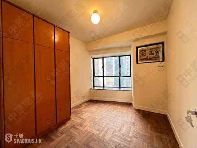 Mid Levels Central - The Grand Panorama 11