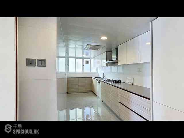 Pok Fu Lam - Villa Cecil 17