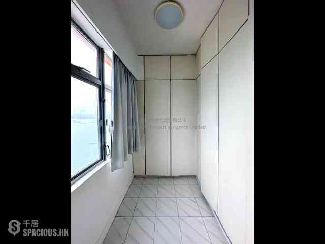Shek Tong Tsui - Chester Court 06