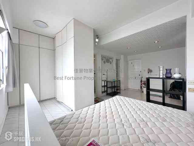 Shek Tong Tsui - Chester Court 05