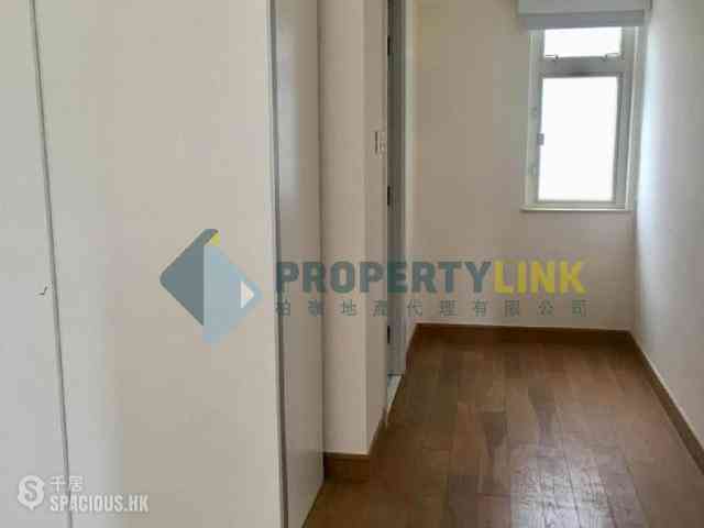 Soho - Centrestage 04