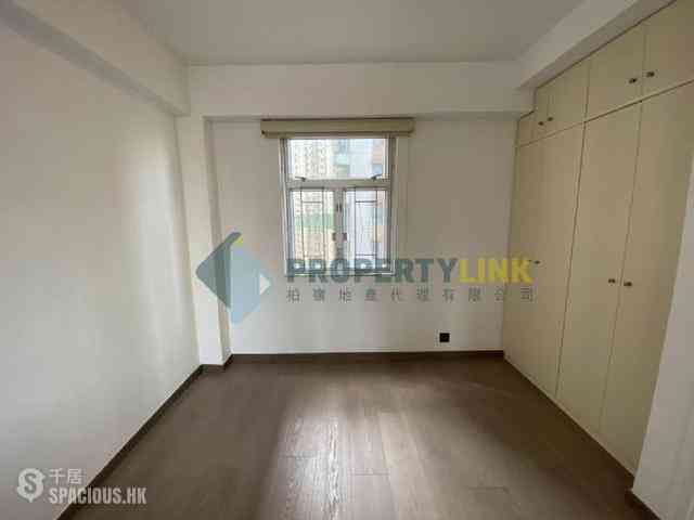 Soho - King Ho Building 07