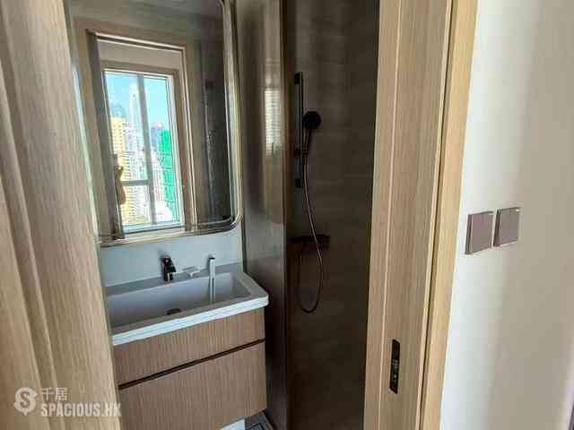 Sai Ying Pun - Upper Manor 03