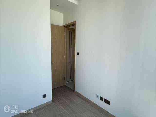 Sai Ying Pun - Upper Manor 04
