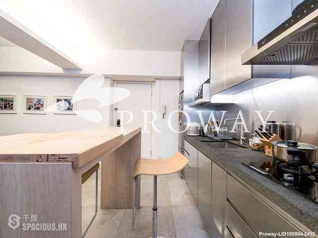Sai Ying Pun - Golden Phoenix Court 09