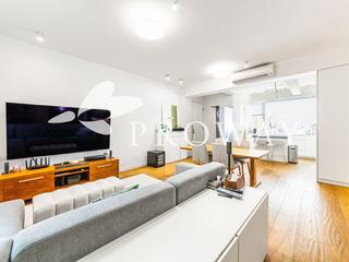 Pok Fu Lam - 18-22, Crown Terrace 03