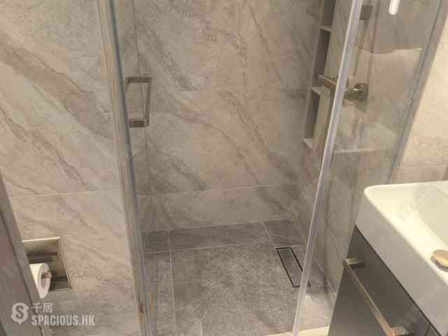 Sai Ying Pun - Des Voeux W Residence 05