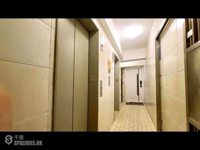 Shau Kei Wan - Galaxy Plaza 16